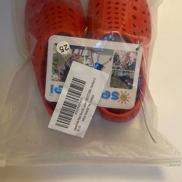 Seannel Kids Water Shoes Slip On Sneaker Lightweight Breathable Red Size 9 NWT - Picture 11 of 11
